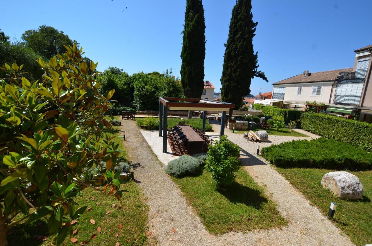 Apartment Max Rovinj Exterior foto